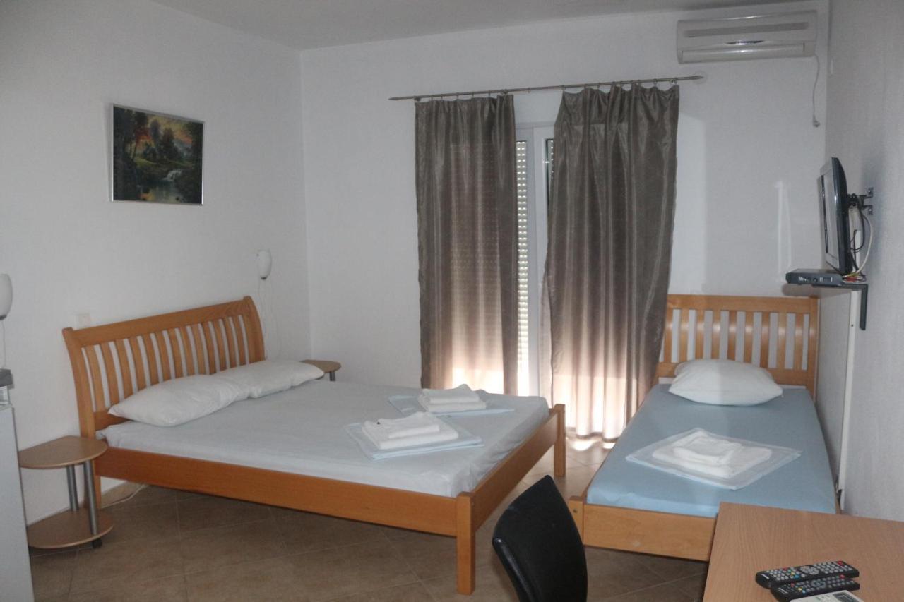 Apartment'S Meti Ulcinj Exterior photo