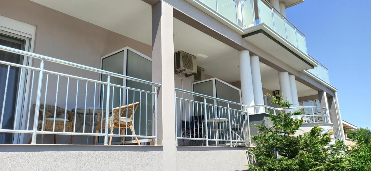 Apartment'S Meti Ulcinj Exterior photo